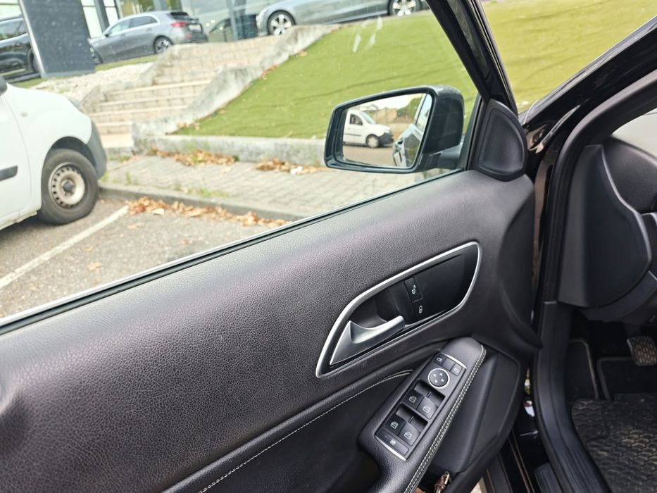 Mercado-Benz GLA 180D URBANN