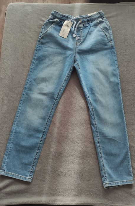 Jeansy nowe Chłopięce 152