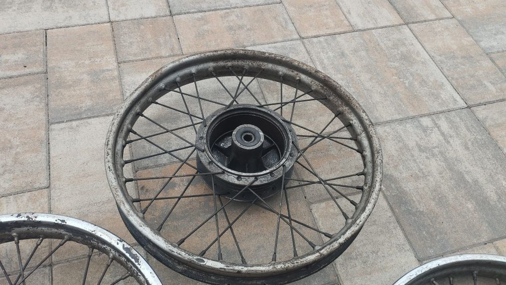 Koła wsk 175 przód tył