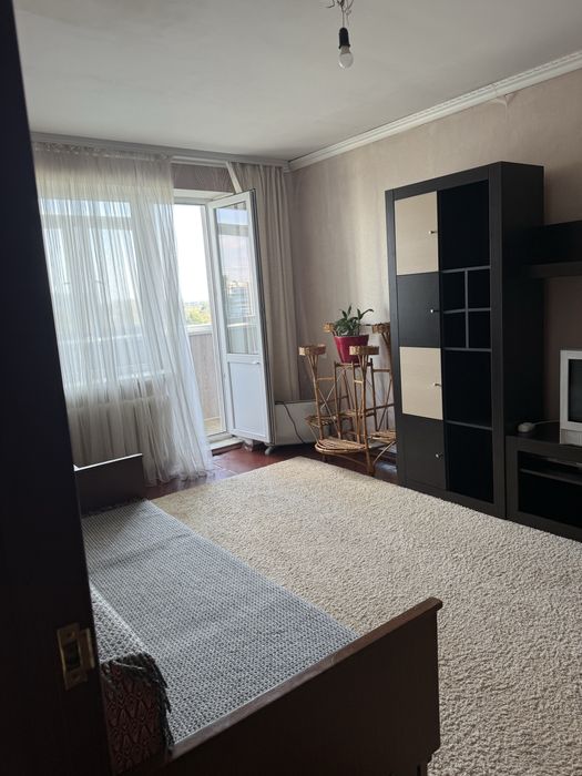 Сдам  1-комн квартиру на Коммунальном рынке