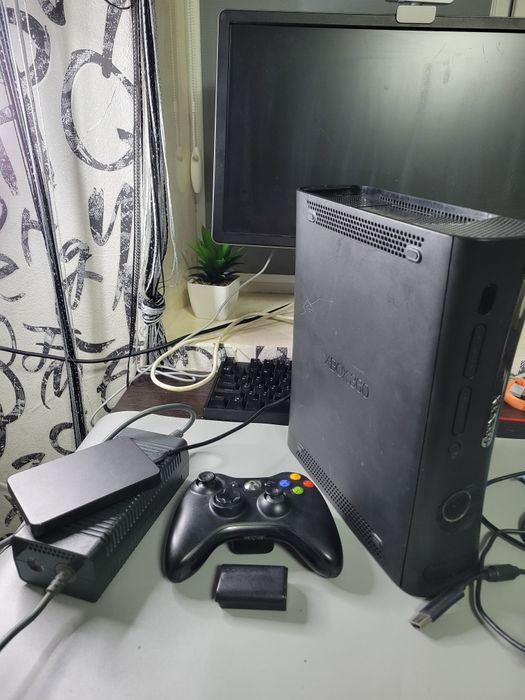 Xbox 360 Elite 500GB | Заводські пломби | Не розбирався | Гарний стан