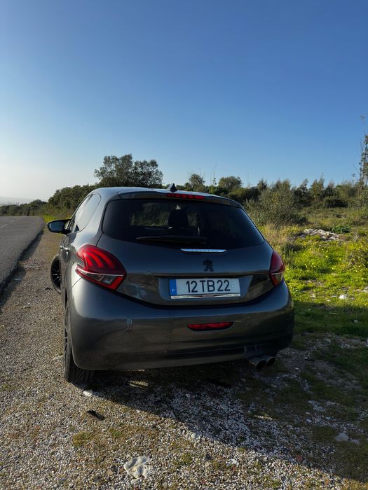 Peugeot 208 PureTech 1.2 Gasolina