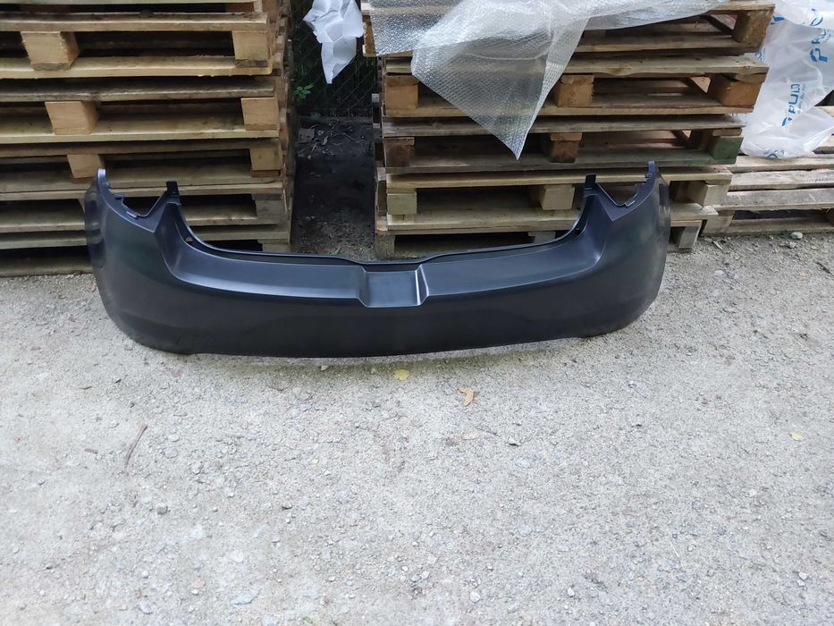 RENAULT MEGANE IV zderzak tył nowy