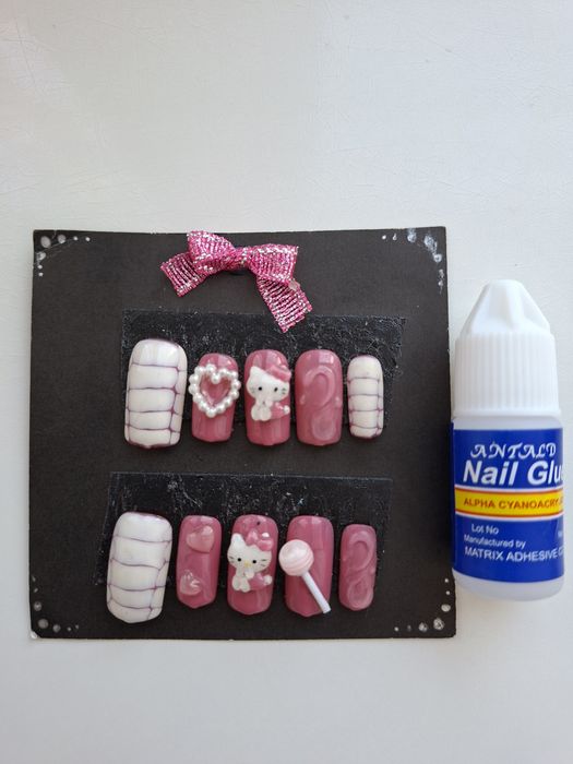 Накладные ногти + клей.  РУЧНАЯ РАБОТА ! ЦЕНА СИМВОЛИЧЕСКАЯ !