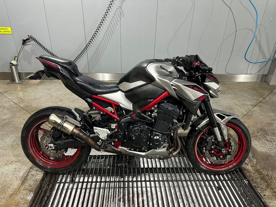 Kawasaki z900 35kw deslimitada