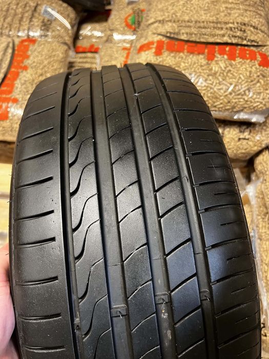 Opony 215/45/16r