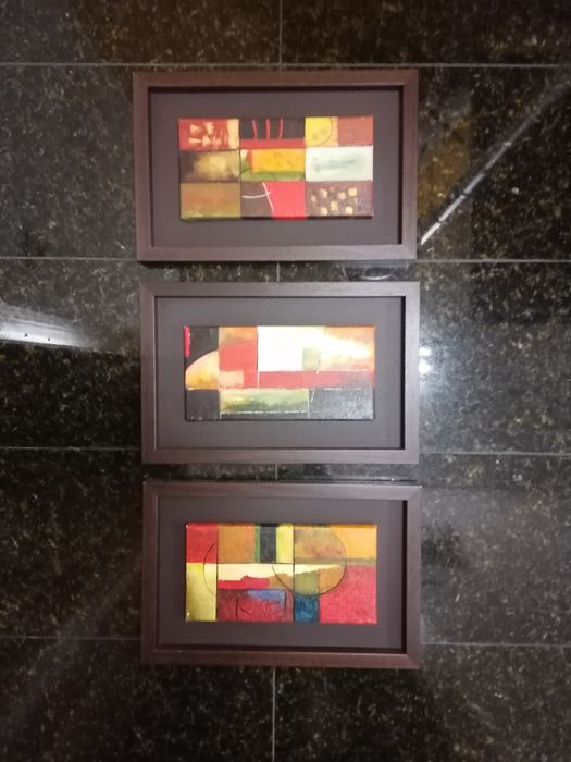 3 Telas com moldura em madeira