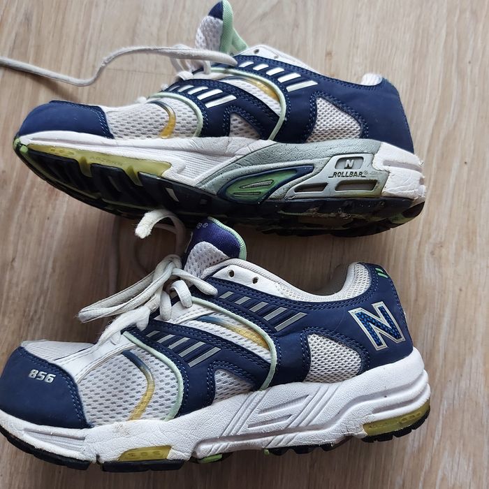 Sprzedam chłopięce buty sportowe.