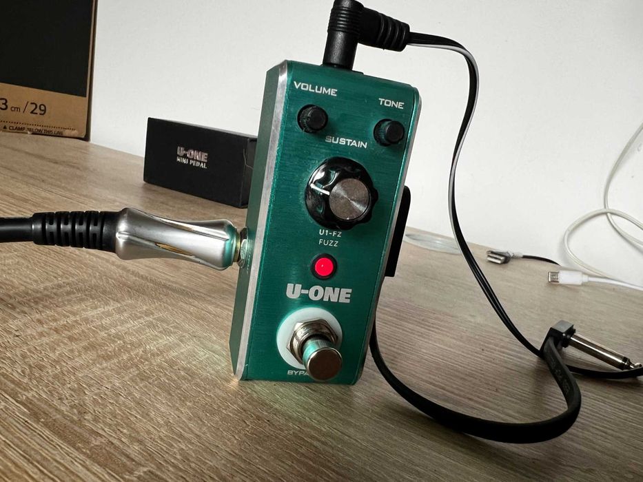 Fuzz efekt gitarowy w kostce U-One U1-FZ Fuzz