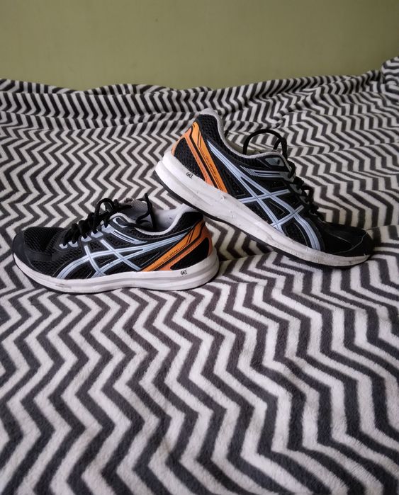 Damskie buty Asics Gel braid W 1012A629 004