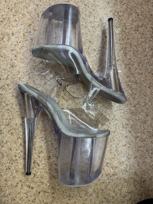 Стріпи босоніжки