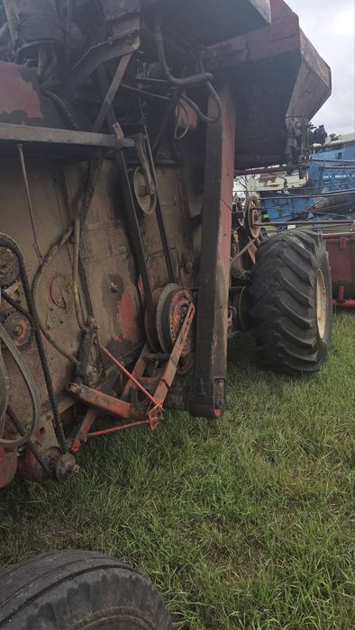 Продам комбаін нива