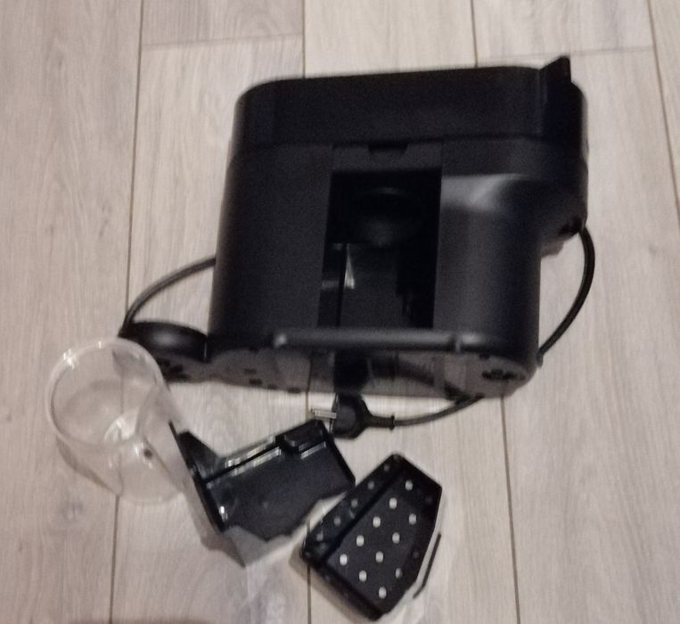 Ekspres kapsułkowy, Nespresso De Longhi