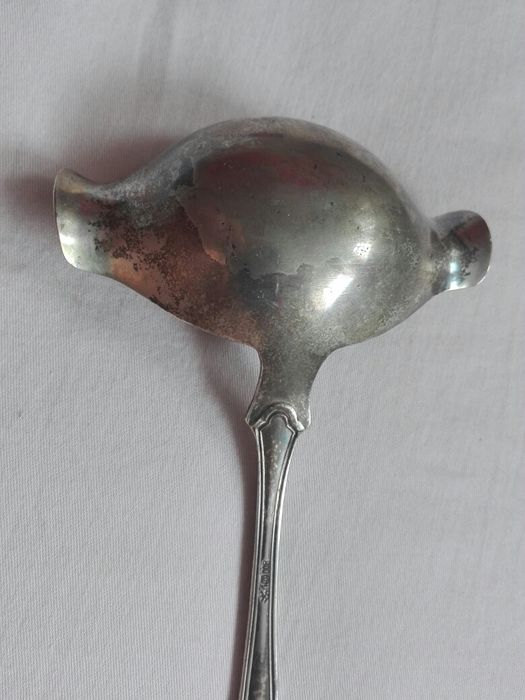 Chochelka nr5 srebro niemcy pr. 800, 73 gr. Rezerwacja