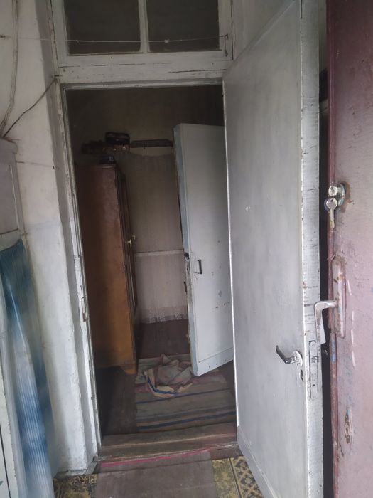 Продам пів будинку