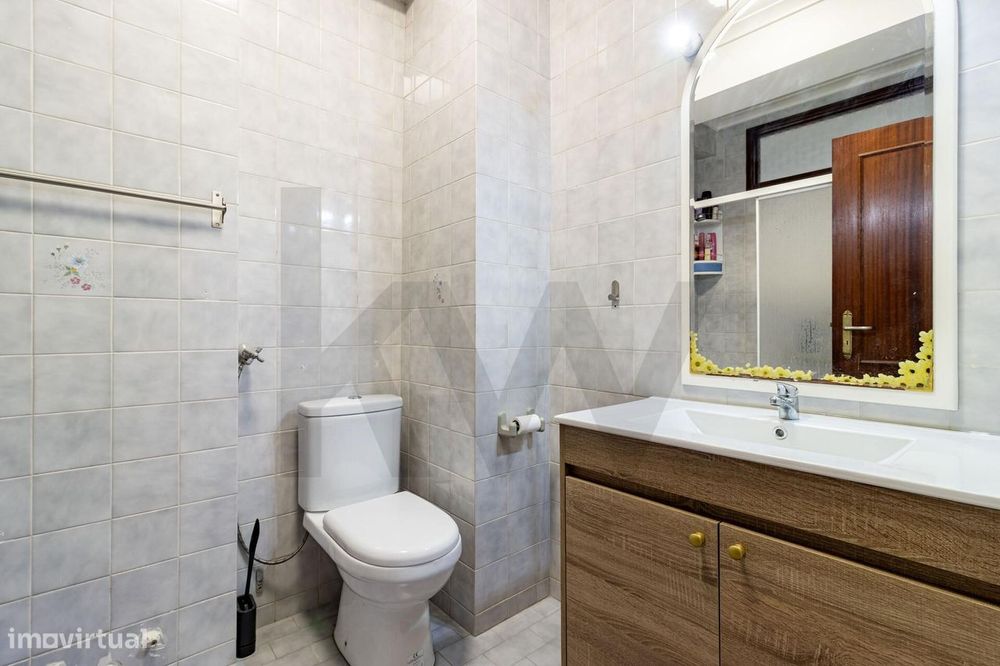 Apartamento T3 em São João da Madeira - com varandas, Localização Estr