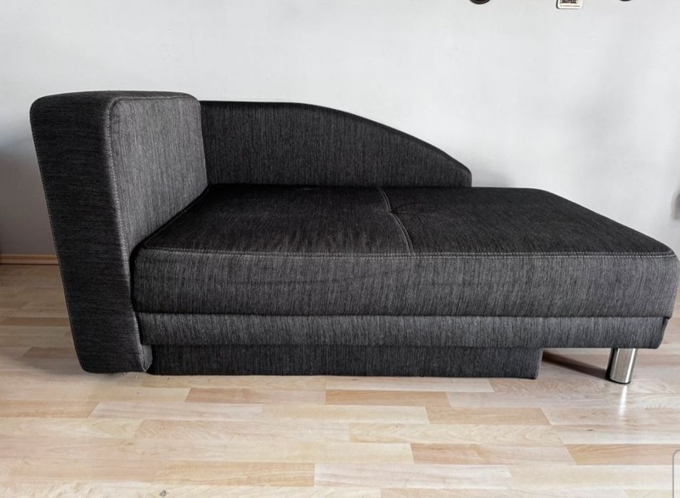 Sofa rozkładana z pojemnikiem