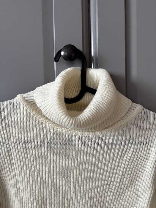 H&M Divided Krótki sweter golf ecru kremowy XS