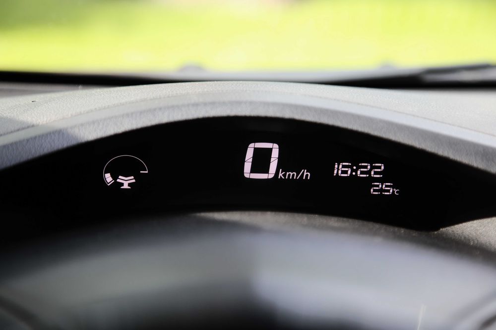 Продам Nissan Leaf
