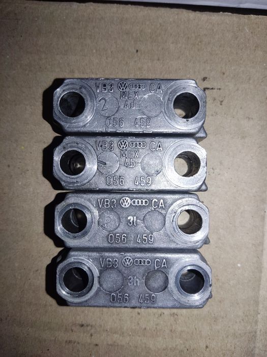 Бугель розподільчого вала 056459