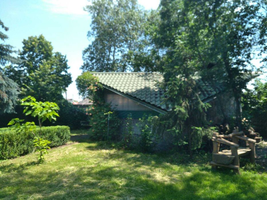 Здається альтанка в центрі міста
