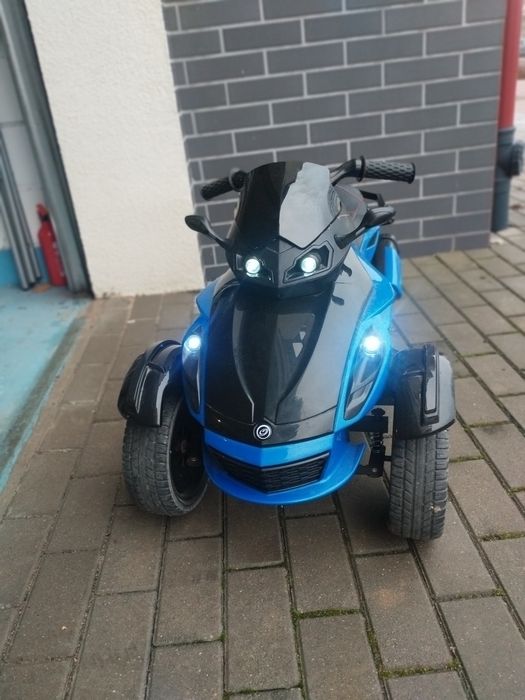 Motor elektryczny