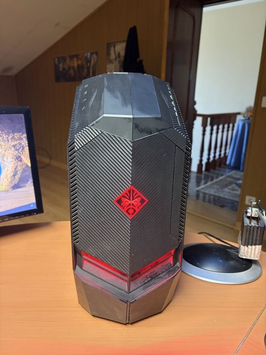 Vendo uma caixa de computador