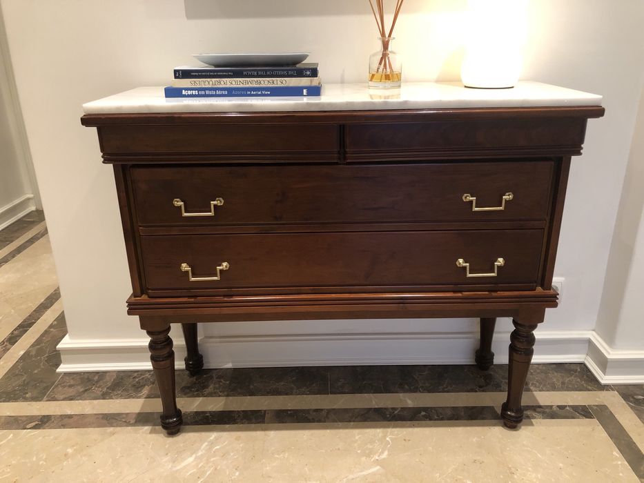 Cómoda Estilo Classico