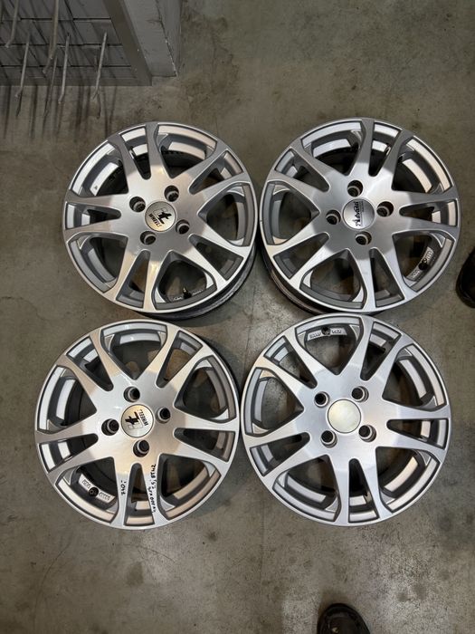 Felgi aluminiowe 4x100x14 5.5J ET42 TOYOTA RENO MAZDA itp