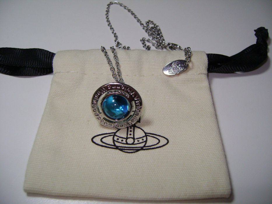 Кулон Vivienne Westwood різних кольорів