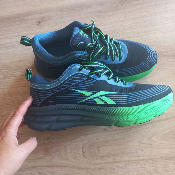 Кроссовки  Reebok Road Strider