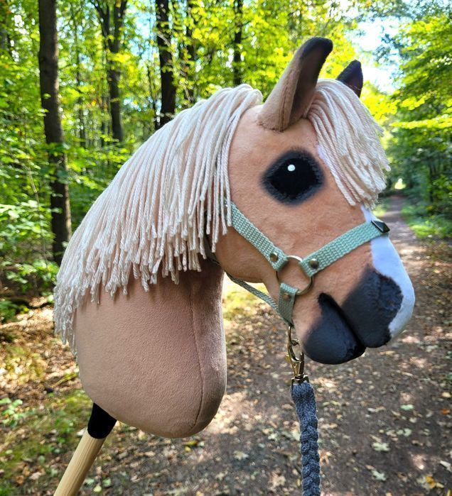 Konik Hobby Horse A4 ręcznie szyty z minky, zestaw z kantarem #151