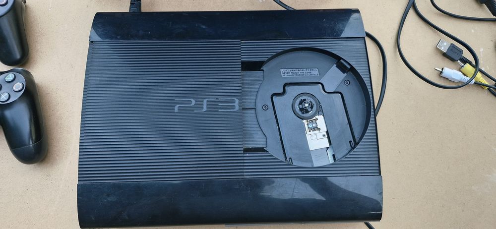 Konsola Sony Playstation 3 Super Slim 12GB zestaw