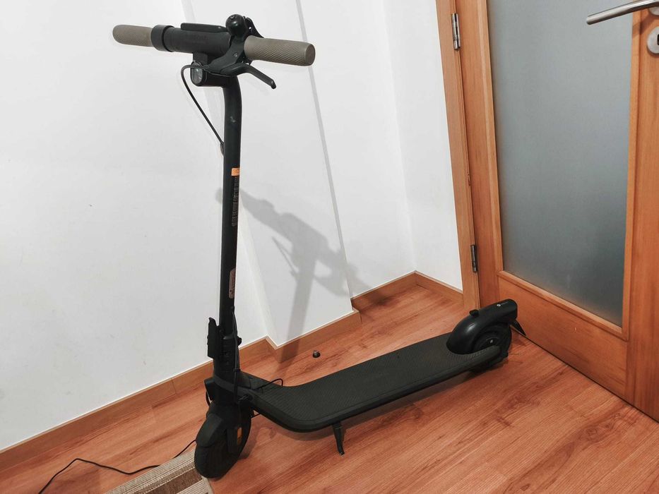 Trotinete Elétrica Segway Ninebot E2 II