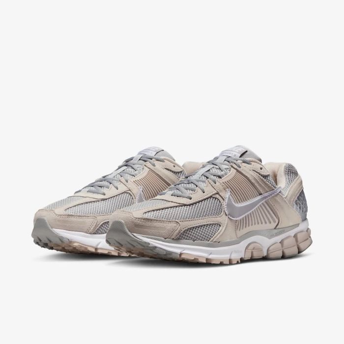 Чоловічі кросівки NIKE ZOOM VOMERO 5 оригінал HF1553-101
