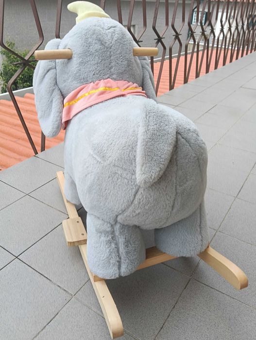 Elefante baloiço