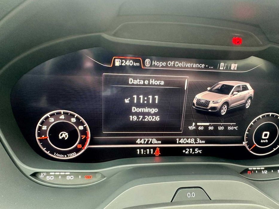 AUDI Q2 30 TFSI em muito bom estado
