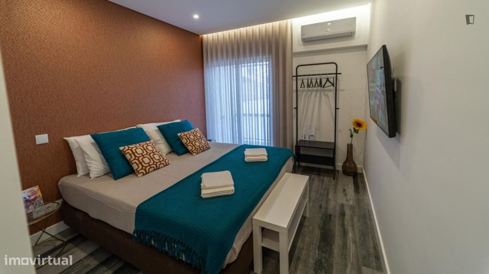 Quarto - localizado em Faro