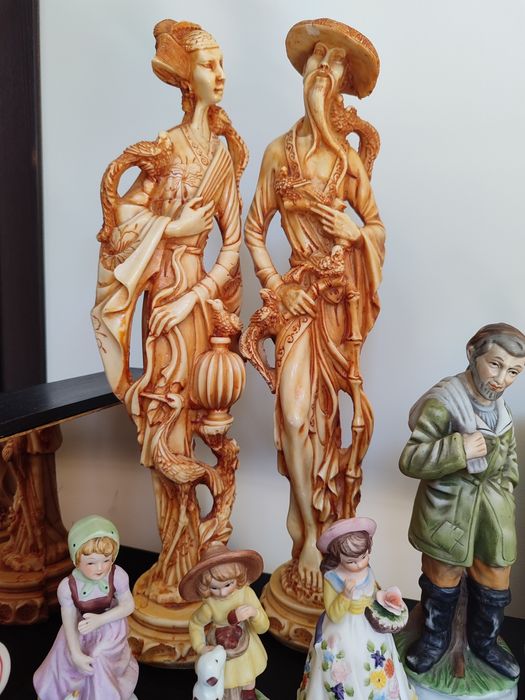 Старая фарфоровая статуэтка Англия.