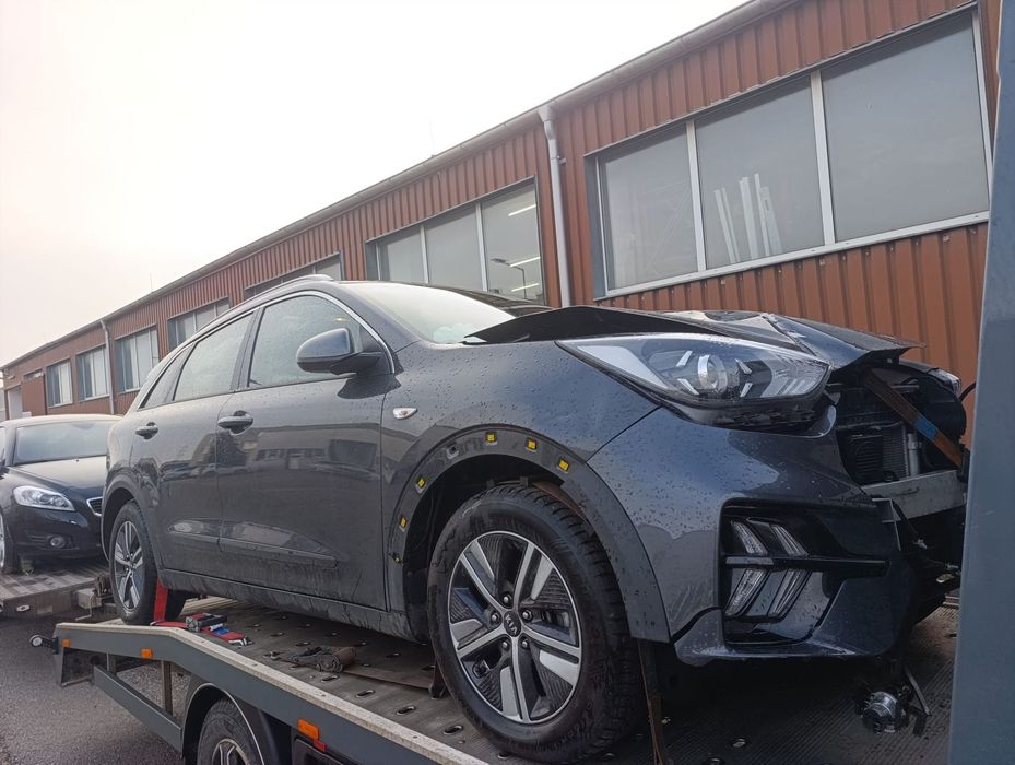Kia Niro 2020r-1,6 hybryda.  53tys przebieg