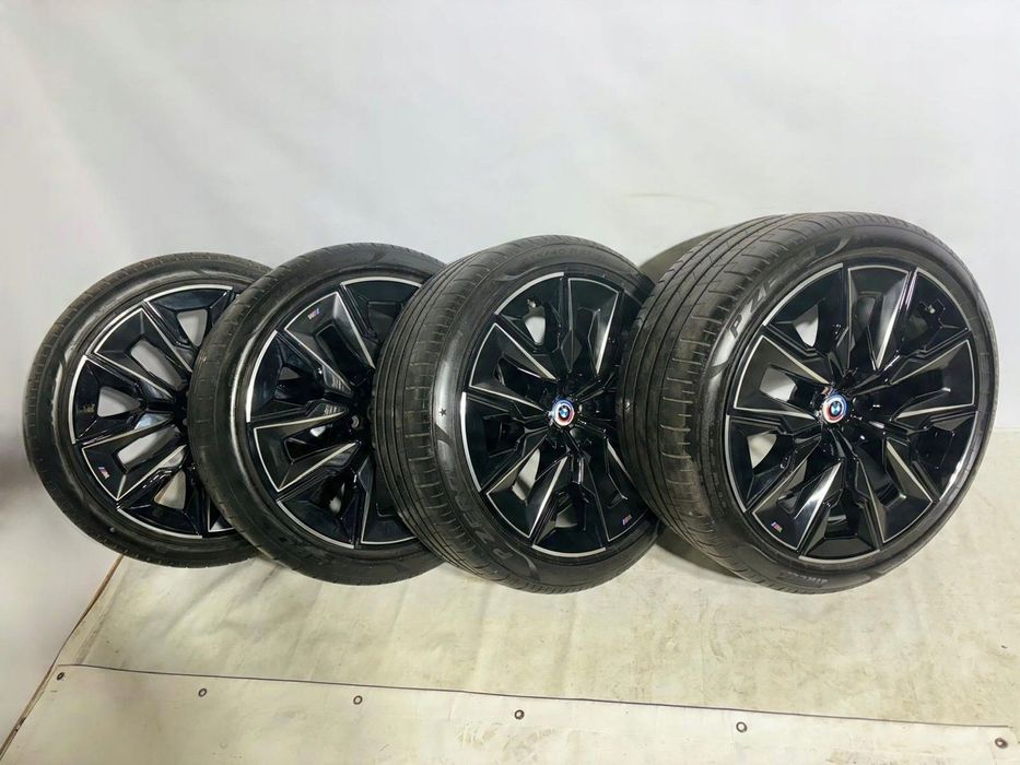 KOŁA FELGI ALUFELGI BMW i7 G70 5A19DF4 5A41F78 909M 285/35 R21 255/40 R21