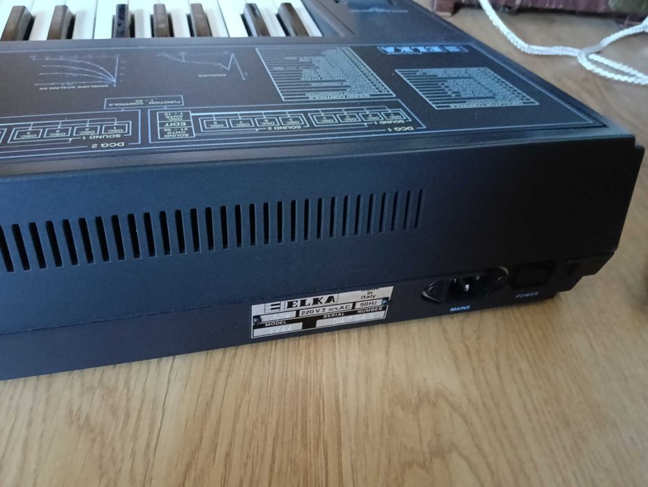 Sintetizador Elka EK-44