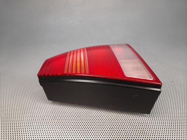 Farolim direito VOLKSWAGEN Bora (1J2)