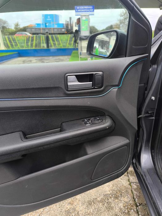 Vendo Ford Focus 2 1.6i de 2005