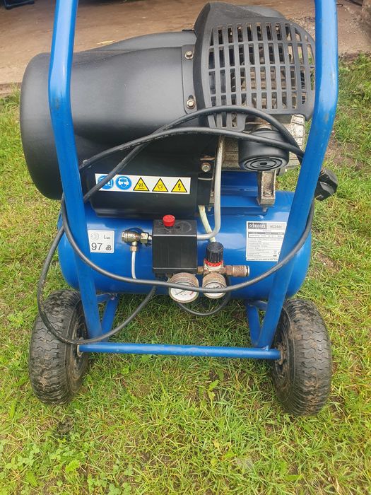 Sprężarka kompresor uszkodzony scheppach HC24dc 230V  Ferrua 400V