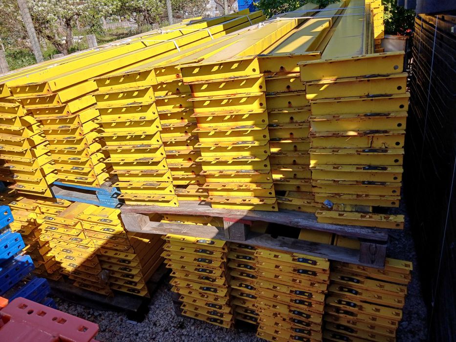 Lote de Estantes Racks industriais.