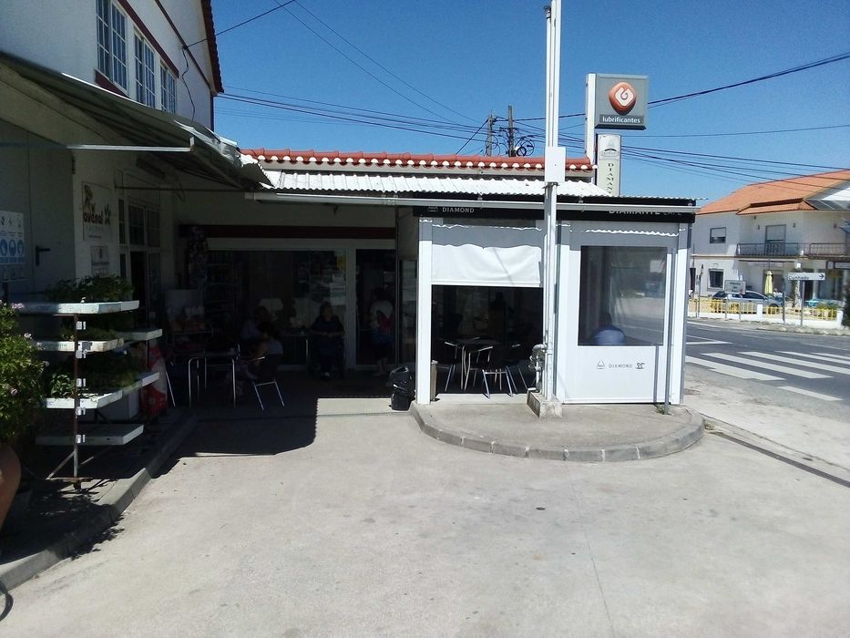 Vende Posto Combustivel, Café e Edificio