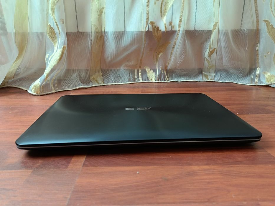 Сучасний Asus  ProBook Max ідеальному стані