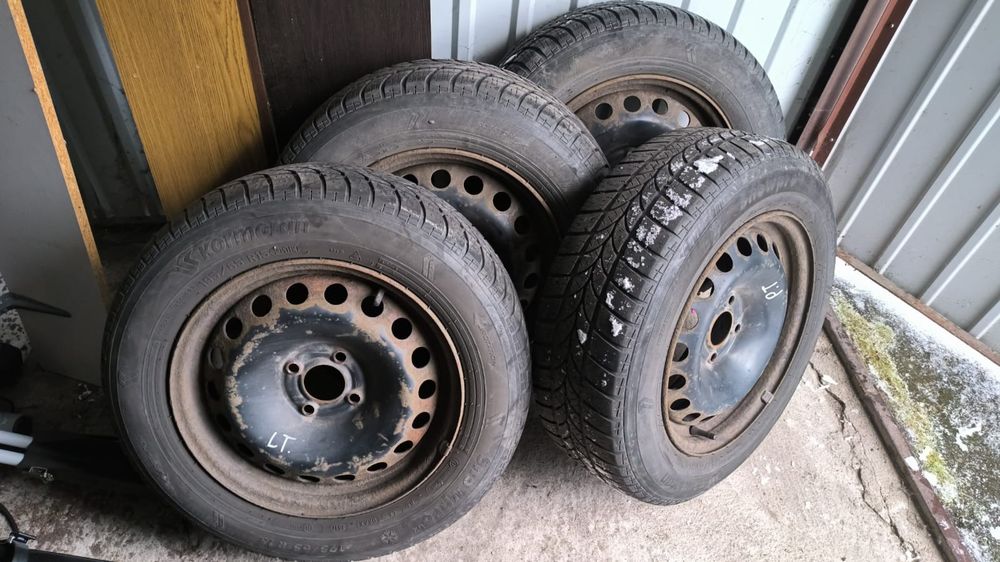 Opony zimowe na felgach 195 65 R15 Kormoran SnowPro b2