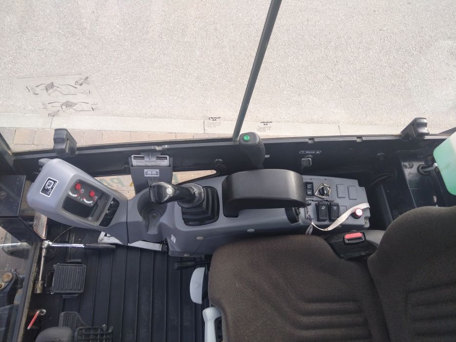 Wynajem minikoparki Kubota kx18-4 . 3lyzki w zestawie . Transport